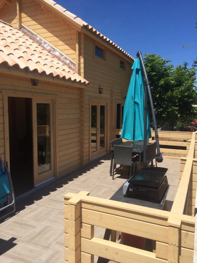 Gite Le Chalet Des Milles Et Un Chemins Castelnou Екстериор снимка