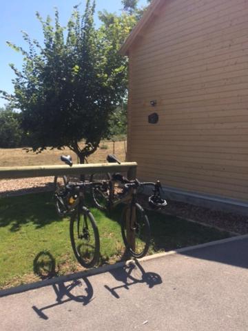 Gite Le Chalet Des Milles Et Un Chemins Castelnou Екстериор снимка